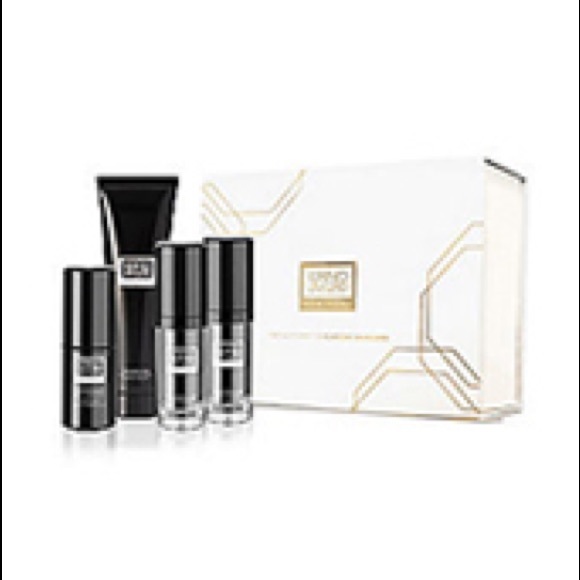 Erno Laszlo Other - ERNO LASZLO Age Defying Holiday Set
